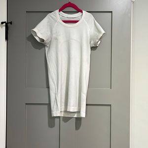 Lululemon Swiftly Tech White Size 4